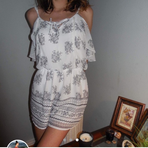 Angelic romper - Picture 3 of 4